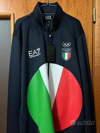 Tuta e t-shirt EA7 Italia Team