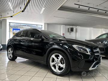 MERCEDES-BENZ GLA 180 Sport Automatic