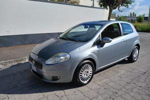 Fiat Grande Punto 1.4 Starjet 16V 3 porte Dynamic