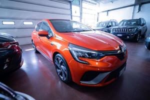 Renault Clio 1.6 E-Tech hybrid R.S. Line 140c...