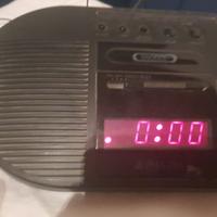 Radio sveglia Alphatekcon con filo.