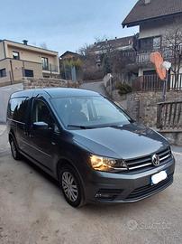 Volkswagen Caddy 7 posti passo lungo