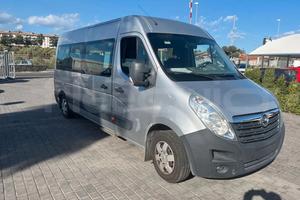 Minibus Opel Movano