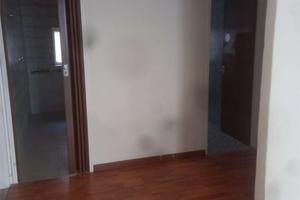 Appartamento libero da arredi in zona umbertina