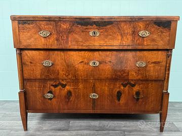 Antica Cassettiera Biedermeier comó in noce ‘800