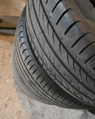 Gomme 225 40 19 Pirelli Powergy estive