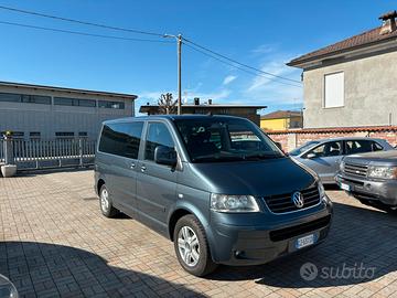 Vw Multivan 2.5 174cv cambio manual 6 marce