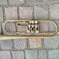 tromba in rame antica