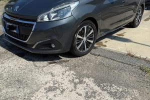 Peugeout 208 Allure, Diesel 1.6 Blue HDi