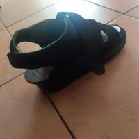 Scarpa ortopedica per scarico tallone