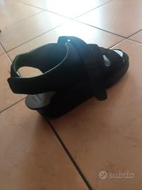 Scarpa ortopedica per scarico tallone