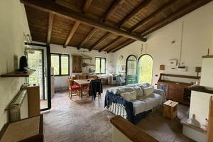 CASA INDIPENDENTE A FRASSO TELESINO