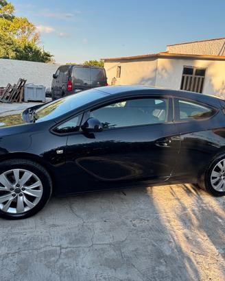 Opel Astra GTC