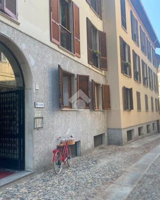 3 LOCALI A PAVIA