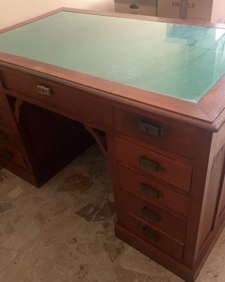 Scrivania in Legno con Piano in Vetro