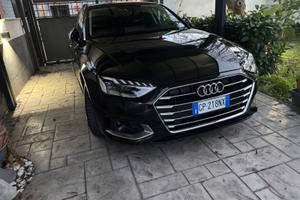 audi a4 MHEV 40 TDI avant Business 2022