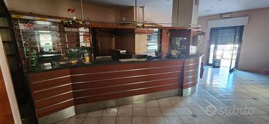 Arredamento  bar, pasticceria, ecc