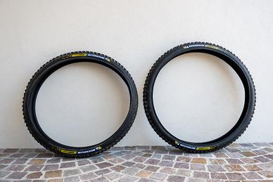 Gomme Michelin DH 22