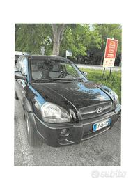HYUNDAI TUCSON 4X4
