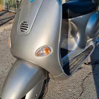 Piaggio Vespa 125 ET4 - 2005