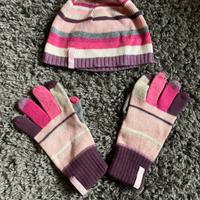 Guanti e cappello di lana