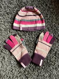 Guanti e cappello di lana