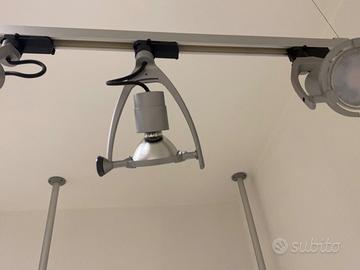 Faro IGuzzini per illuminazione su binario