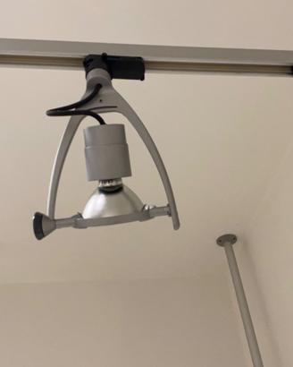 Faro IGuzzini per illuminazione su binario