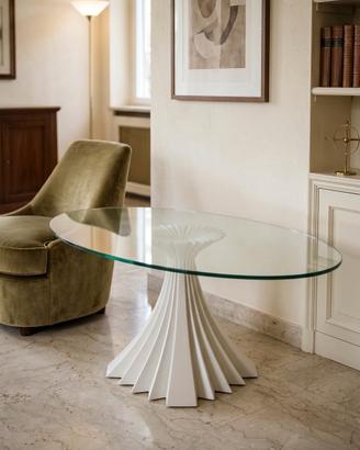Tavolino con piano ovale in vetro