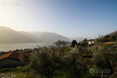Villa di 240 m² con 5 locali a Tremezzina