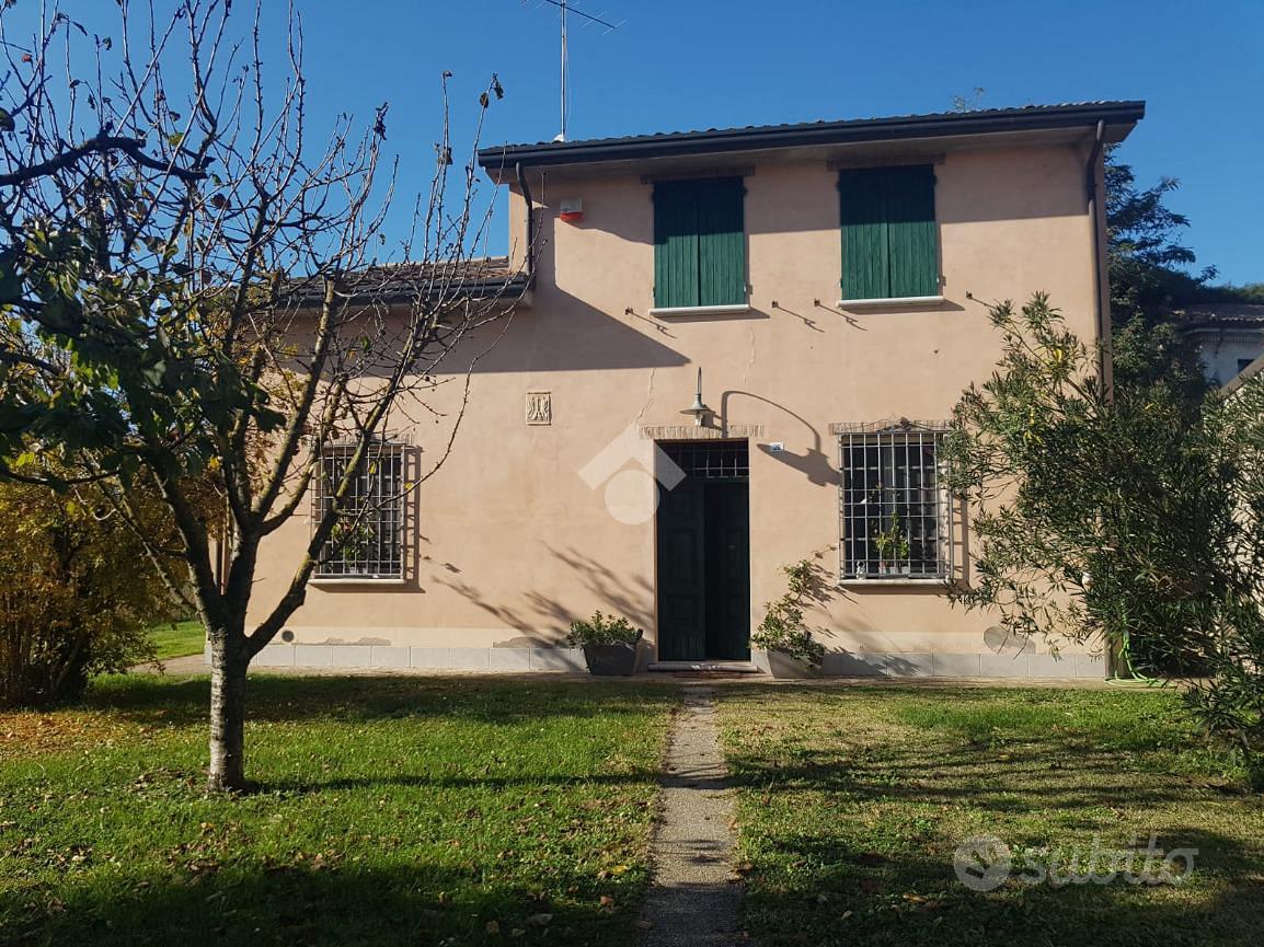 VILLA SINGOLA A RAVENNA