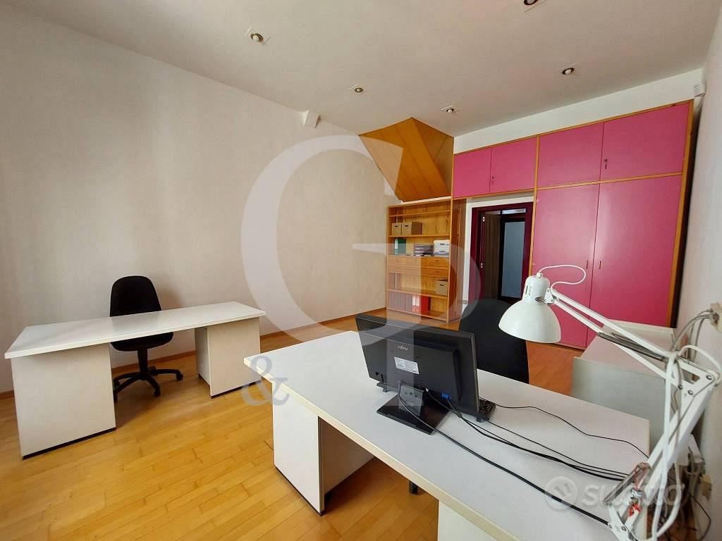 Immobile di 294 m² con più di 5 locali a Bologna - Vista 5
