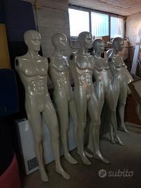 5 MANICHINI  + 3 manichini teenager in omaggio