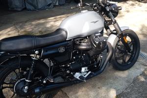 moto Guzzi v7 tre stone