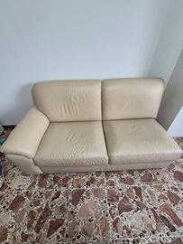  Divano componibile  pelle Chateau Dax e pouf