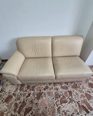  Divano componibile  pelle Chateau Dax e pouf