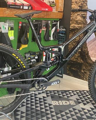 santa cruz v10 8  CC MX DH X01 TG.xl