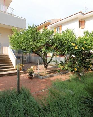 Appartamento a 100m dal mare - Giardino e Garage