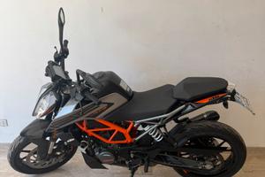 Ktm duke 125