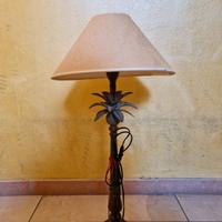 lampada in ottone con fantasia palme