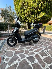 People 300 GTI - 2011
