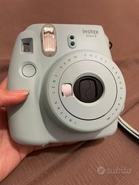 Fotocamera Fujifilm Instax mini 9 con custodia 