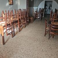 tavoli e sedie in legno 