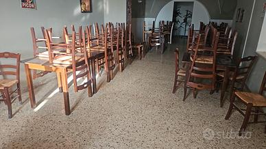 tavoli e sedie in legno 