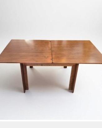 Tavolo in noce Cassina anni 1970
