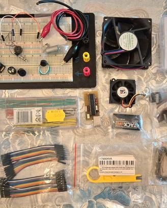 Modulo Wifi ESP8266 + Kit Accessori elettronica
