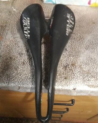 il tutto a 40 euro con sacche portaruote da 26