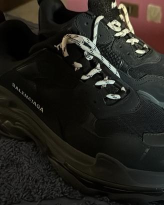 Balenciaga triple s