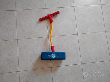 Giocattolo balzerino per i tuoi bambini.