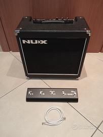 amplificatore per chitarra con pedali switch 